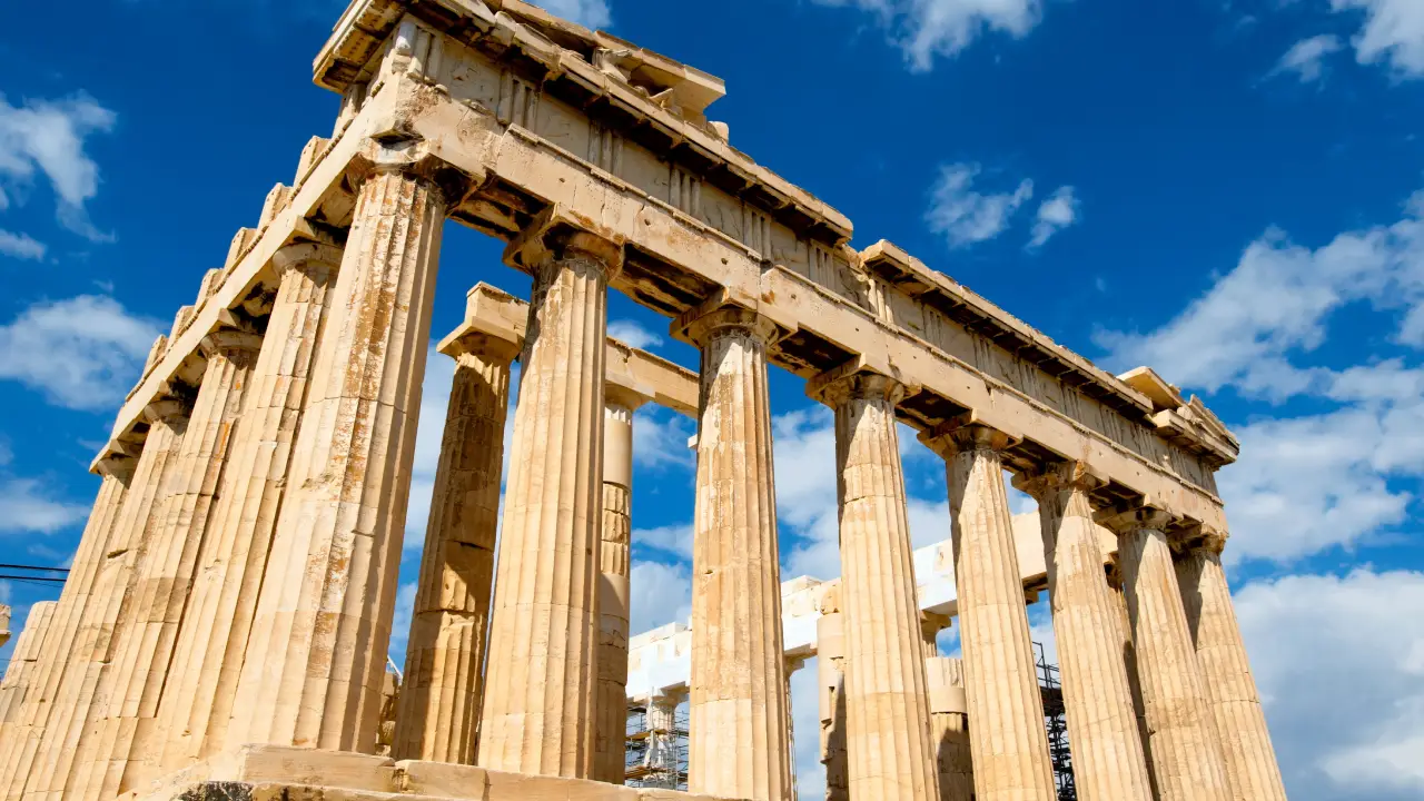 Nullam efficitur velit quis nunc fermentum condimentum